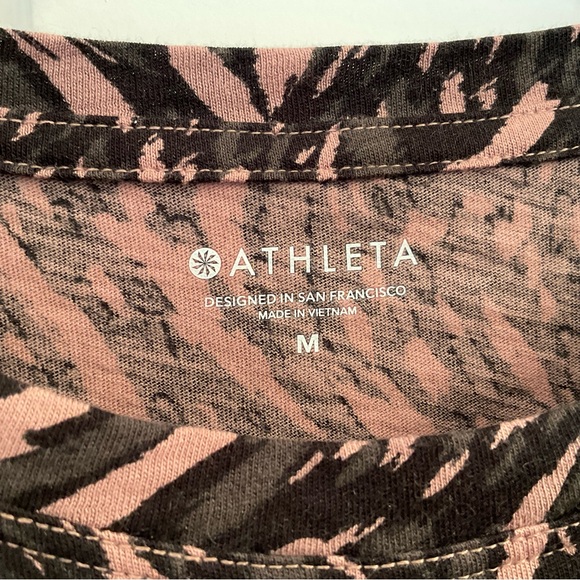 Athleta Organic Daily Printed Crew - Size Medium - Picture 3 of 7